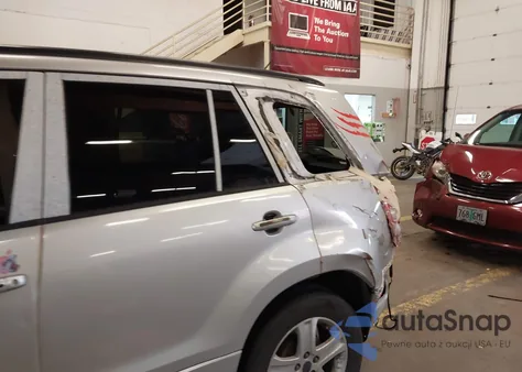 2006 Suzuki Grand Vitara Luxury z USA, uszkodzony, nr VIN JS3TD947264105137